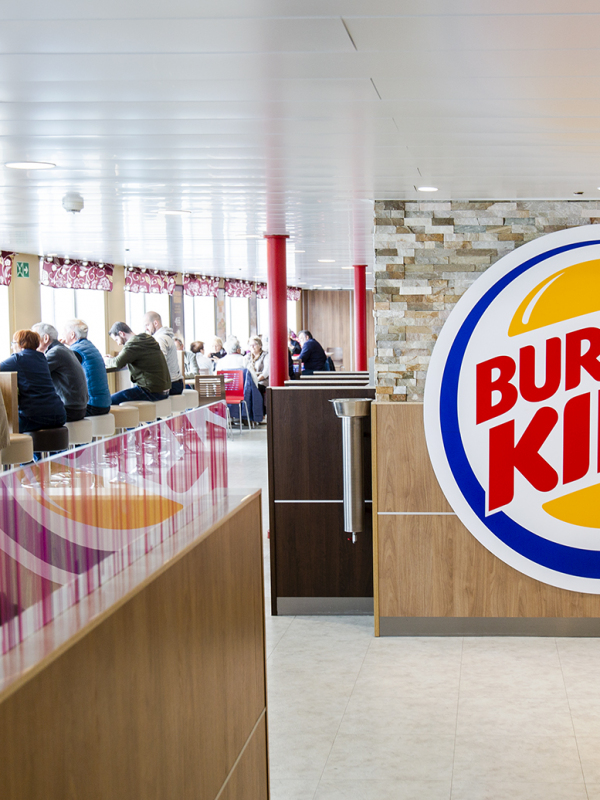 Hampurilaisravintola Burger King on sekä Tallink Starilla että Megastarilla.