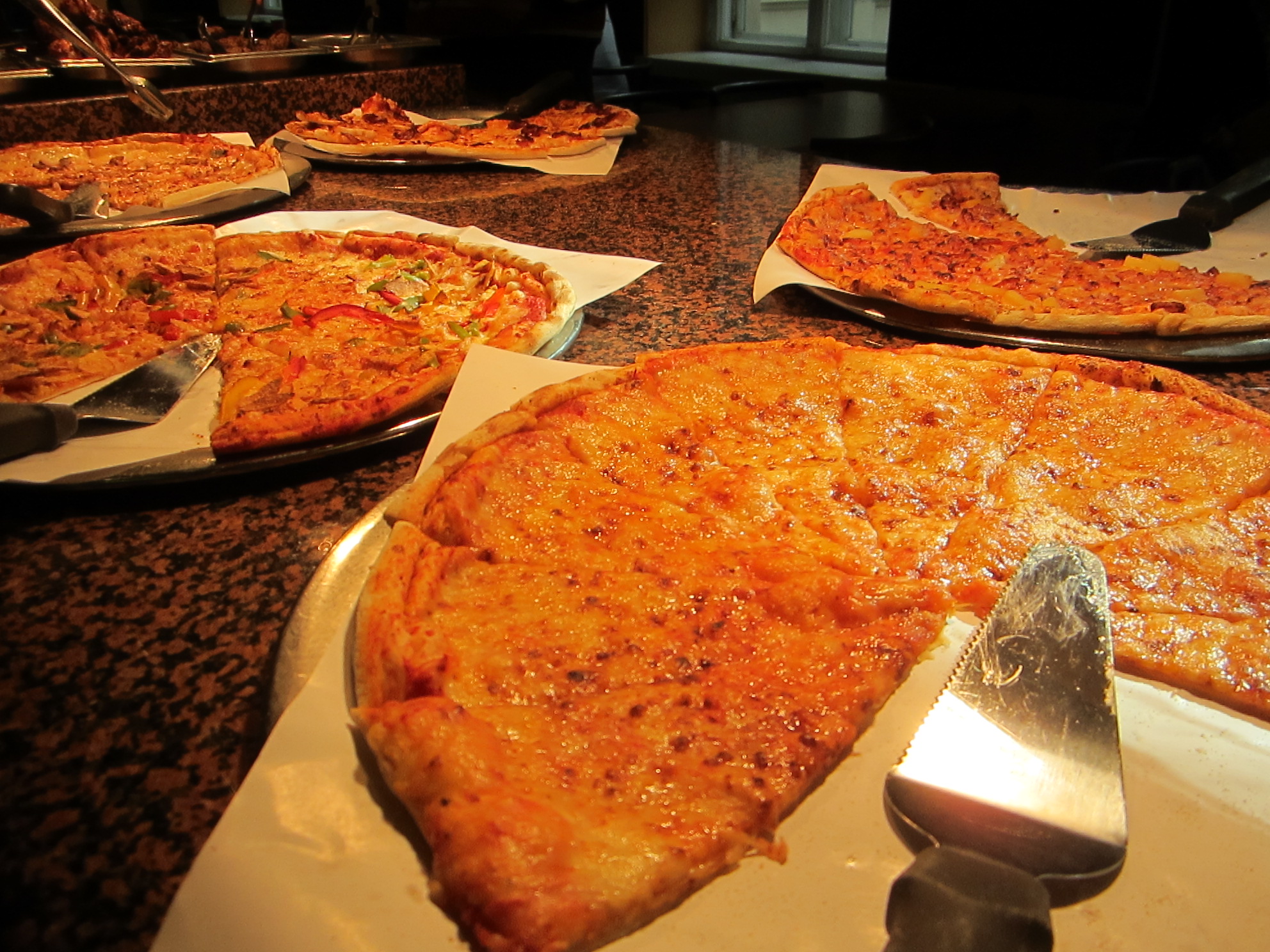 Rax buffet: kanatiibadest pitsani