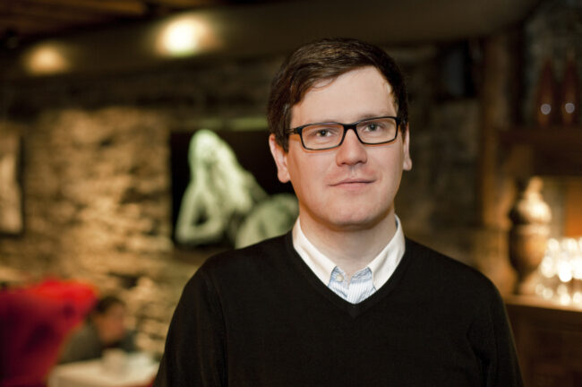 Uuskummaa ja lastuja