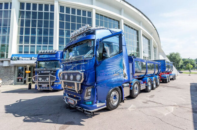 Tallinn Truck Show jyristelee Laulukentälle