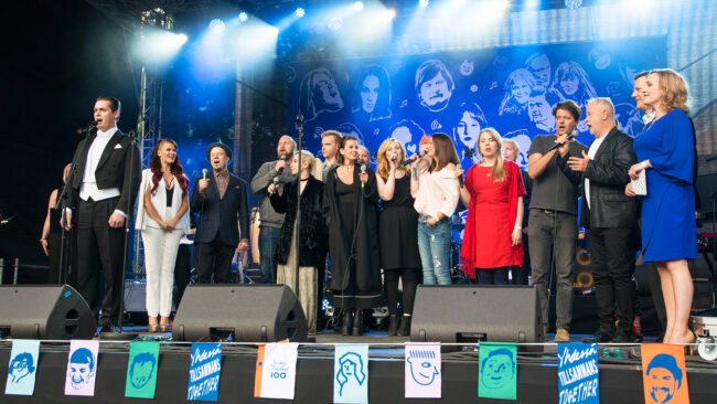 Suomi juhli yhdessä virolaisten kanssa