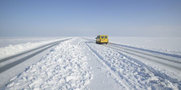 Haapsalun ja Noarootsin välinen jäätie oli talven suosituin jäätiereitti Virossa – lähes kaikki jäätiet on jo suljettu