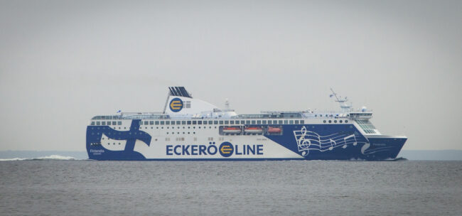 Eckerö Linen Finlandia liikennöi jälleen Länsiterminaali 2:n kyljestä – kävelymatka laivaan lyheni