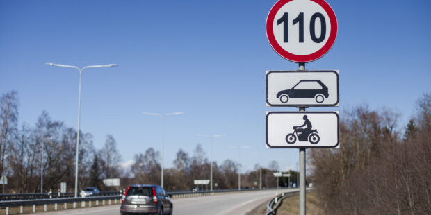 Viron maanteillä siirrytään vähitellen kesän nopeusrajoituksiin