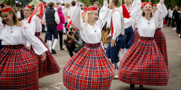 Vuodenvaihteessa juhlitaan myös Viron 100-vuotisjuhlan päätöstä – yleisö voi osallistua yhteistansseihin