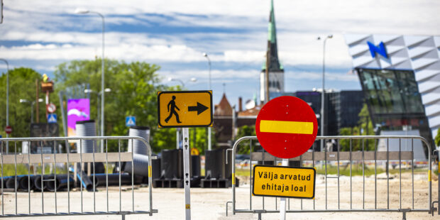 Tietyö hankaloittaa automatkustajien pääsyä Tallinnan D-terminaaliin – varaa aikaa oikean reitin löytämiseen