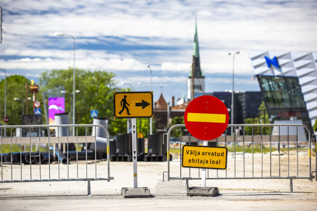 Tietyö hankaloittaa automatkustajien pääsyä Tallinnan D-terminaaliin – varaa aikaa oikean reitin löytämiseen