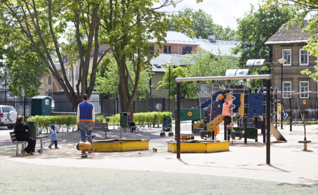 Tänään Virossa – Tallinna sulkee leikkipuistot ja urheilukentät