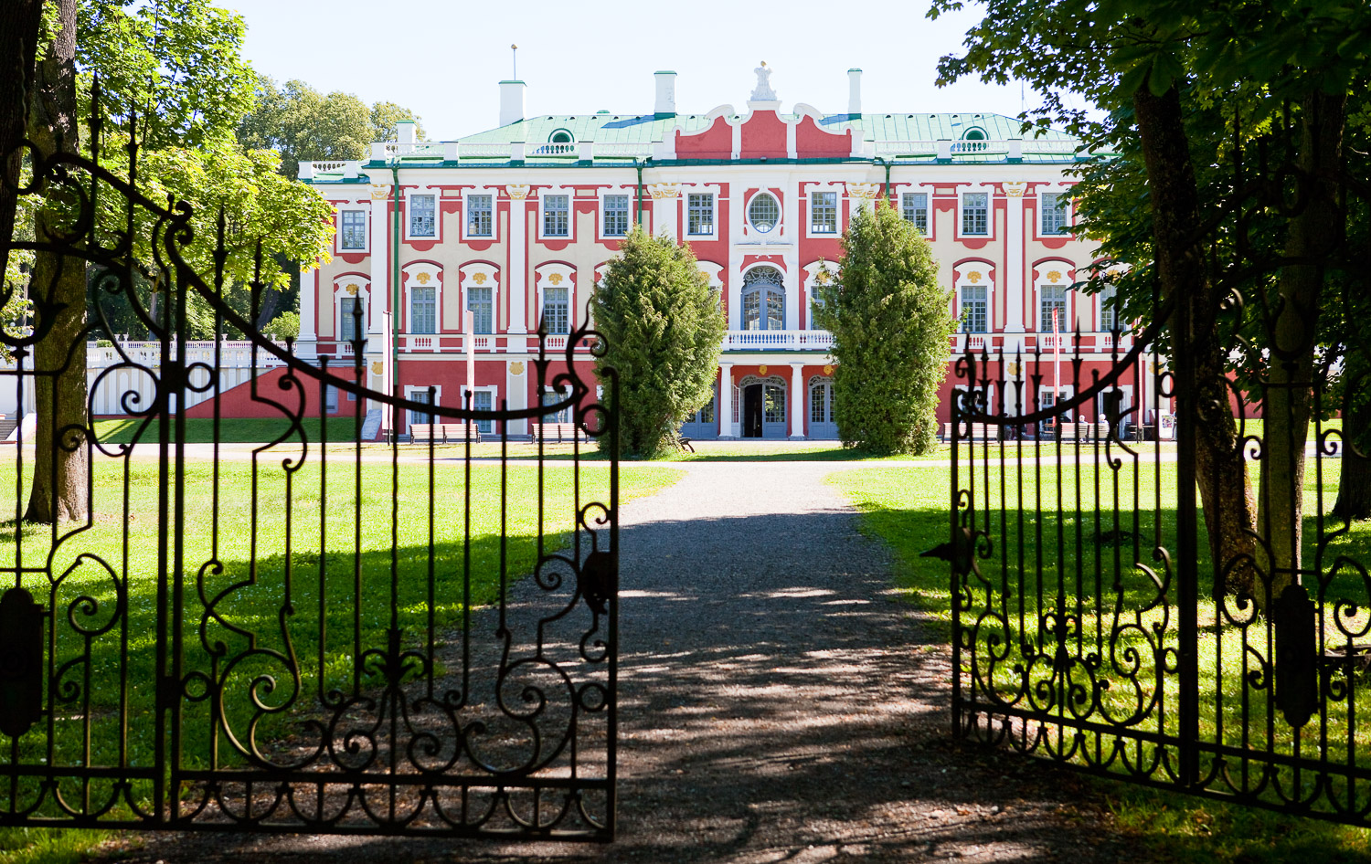 Kadriorg Park – Tallinn’s oldest and grandest park