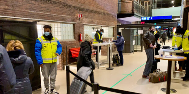 28.12. alkaen ulkomaalaiset matkustajat joutuvat esittämään Suomen rajalla negatiivisen koronatestituloksen