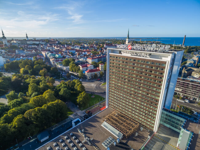 Vilkas matkailukevät siivittää Tallinnan Viru-hotellin juhlavuotta 