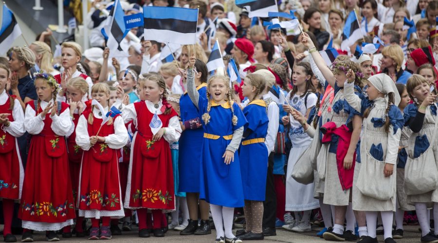 Viron väkiluku kasvoi vuodessa kaksi prosenttia – Maahanmuutto vaikutti eniten syntyvyyden ollessa ennätysalhainen