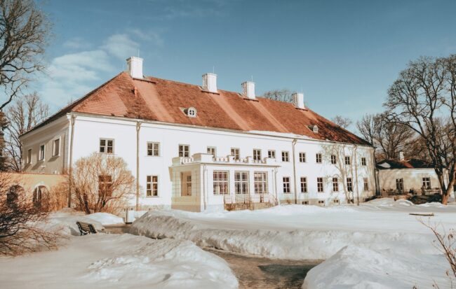 A treasure hunt in an Estonian manor