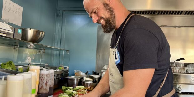 Top chef makes burgers in Muhu 