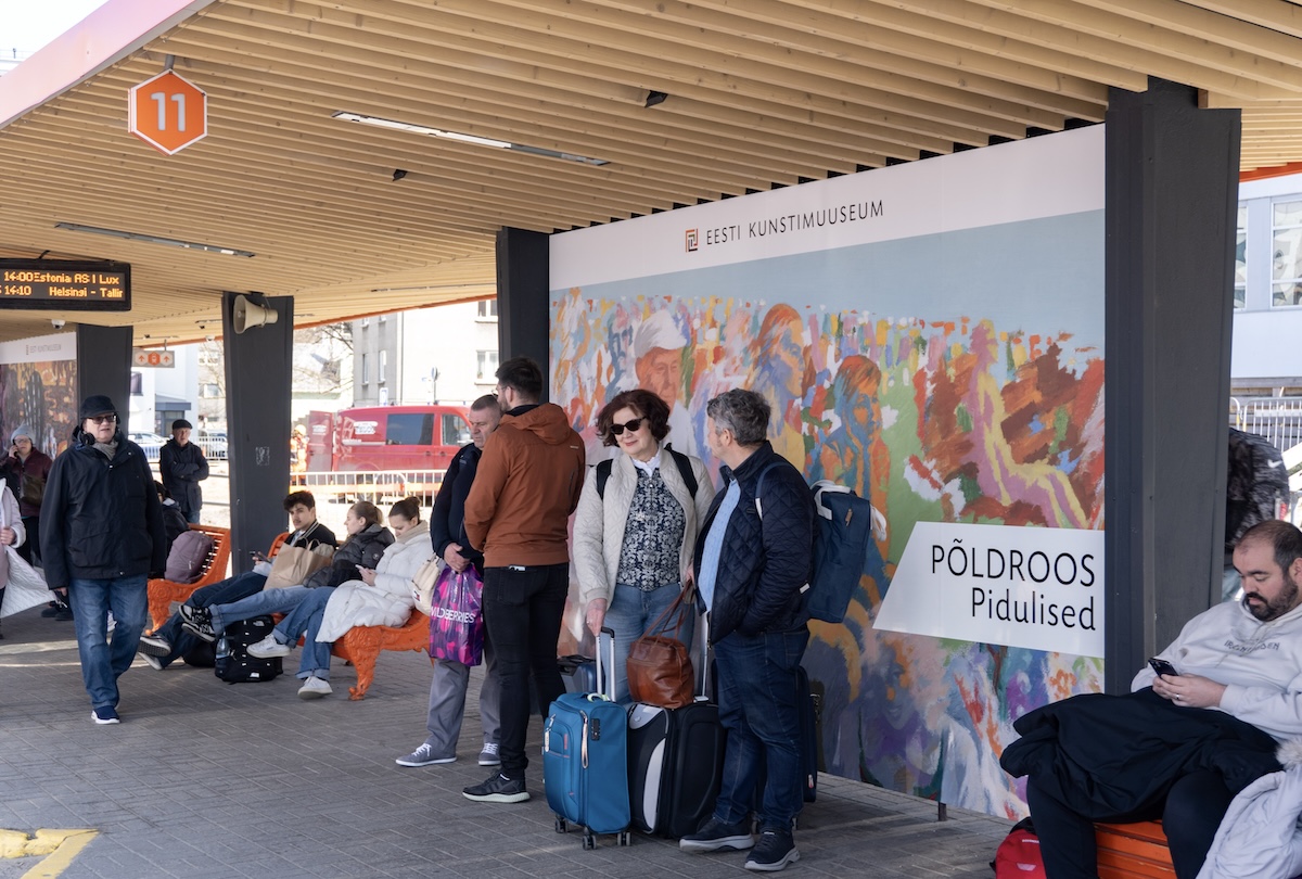 Estonian Art Classics on Display at Tallinn’s Bus Station Platforms