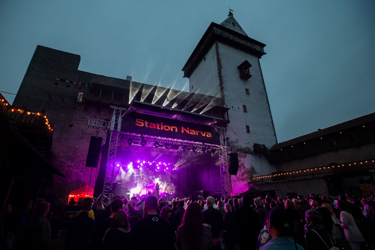 Station Narvan lavalle nousevat Tommy Cash, nublu ja Efterklang