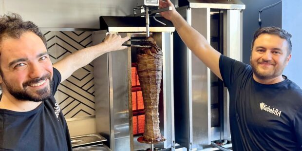 Oikeaa kebabia itse tehdystä lihavartaasta