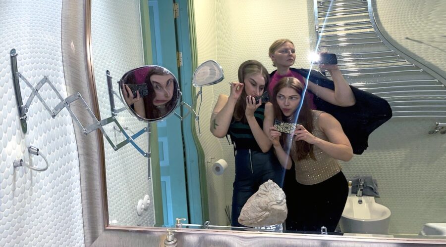 Uusi näyttely avattu –