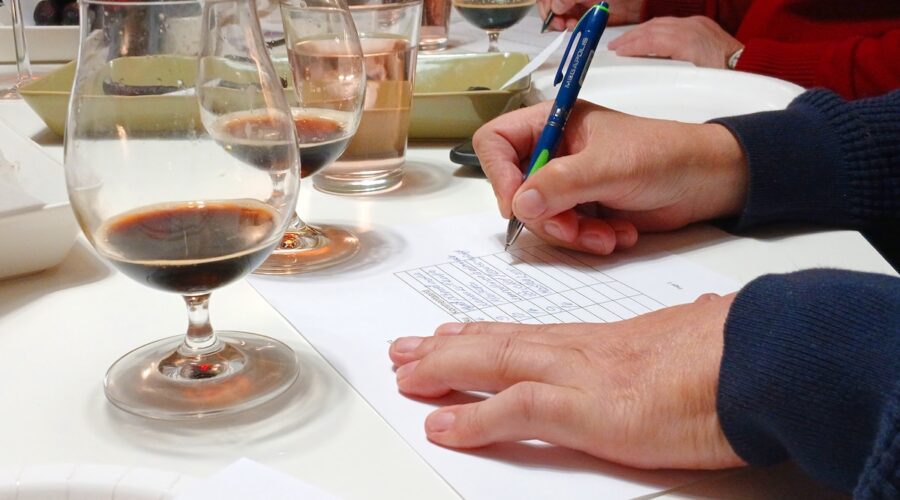 Iltaan tummuvaan lämmittäviä juomia