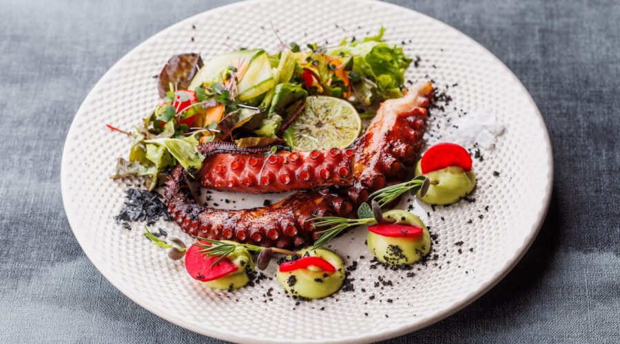 Pikk-kadun merihenkinen ruokapaikka