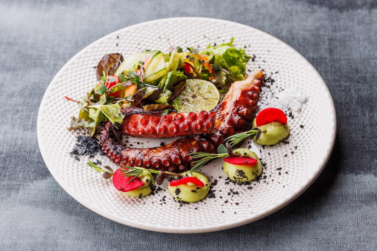 Pikk-kadun merihenkinen ruokapaikka