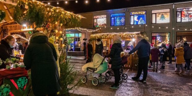 Christmas Window Display Phenomenon