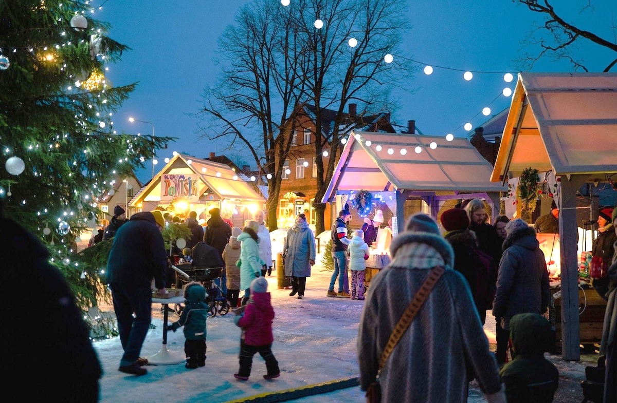 Viljandin vanhankaupungin lyhdyt