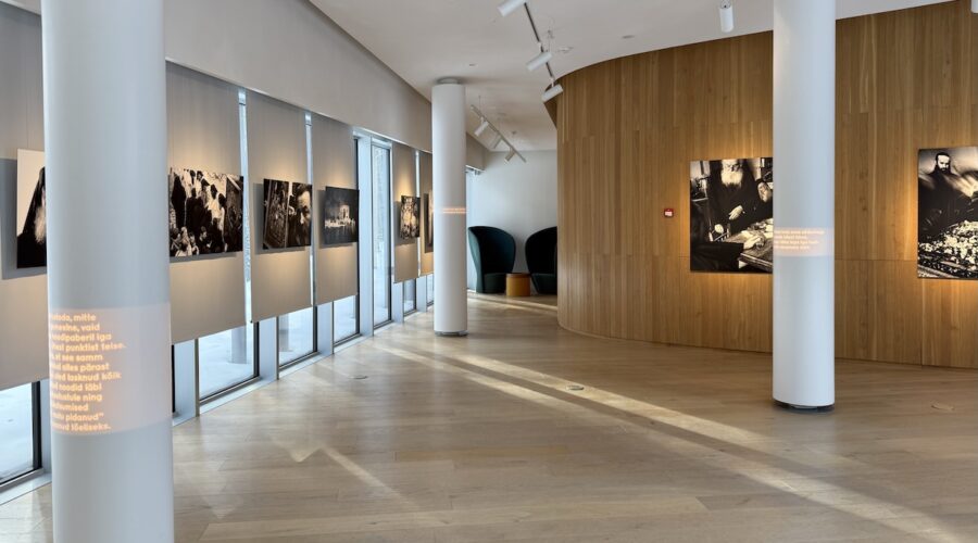 Uusi valokuvanäyttely Arvo Pärt -keskuksessa