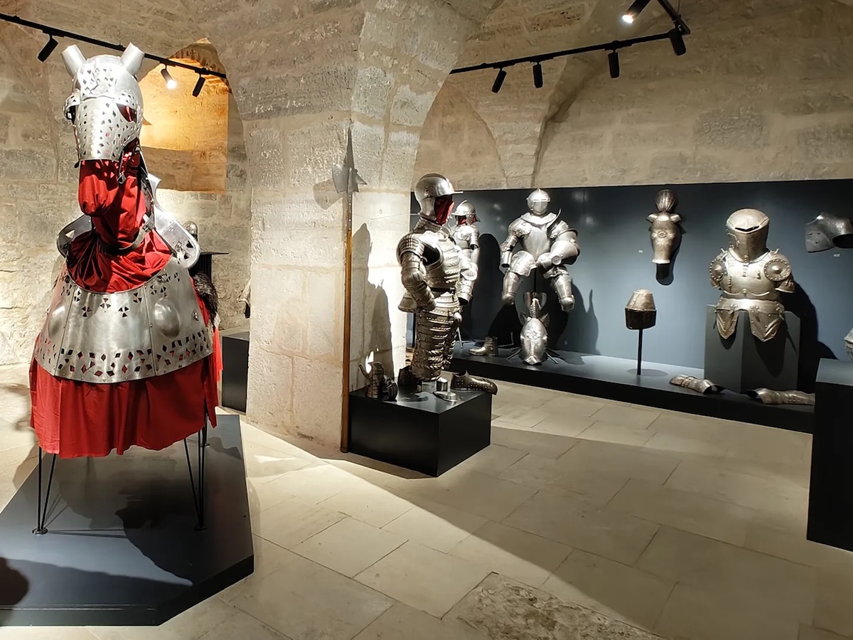 Varustusta, joka kestää rajummatkin ritarileikit