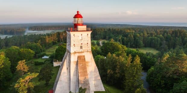 Saarenmaa + Hiidenmaa = 1