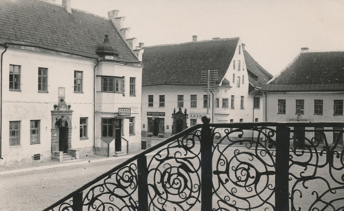 Old Narva Comes Back to Life Through Carl Sarap’s Photographs