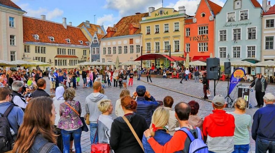 Kulttuuriyö perjantaina Tallinnassa