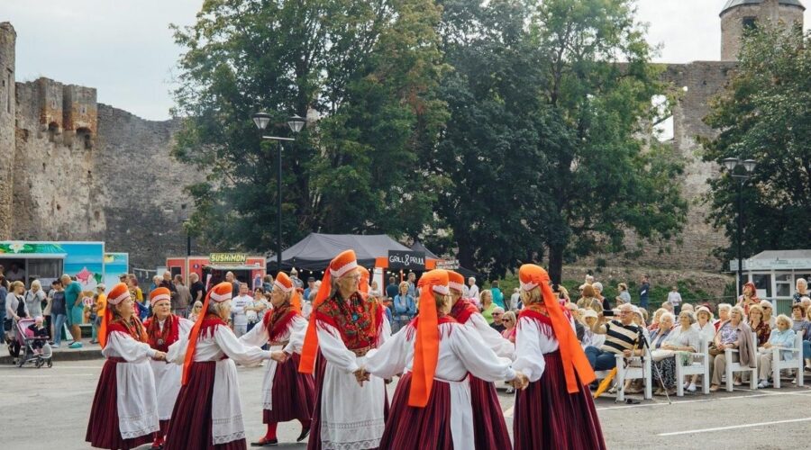 Valkean daamin aika -festivaali