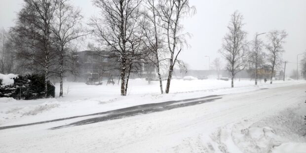 Viron ympäristövirasto varoittaa tänä iltana alkavasta runsaasta lumisateesta