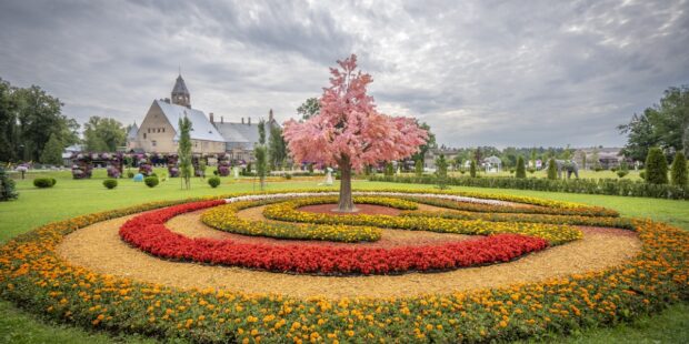 Not Quite a Million Roses, But a Spectacular Flower Park in Taagepera